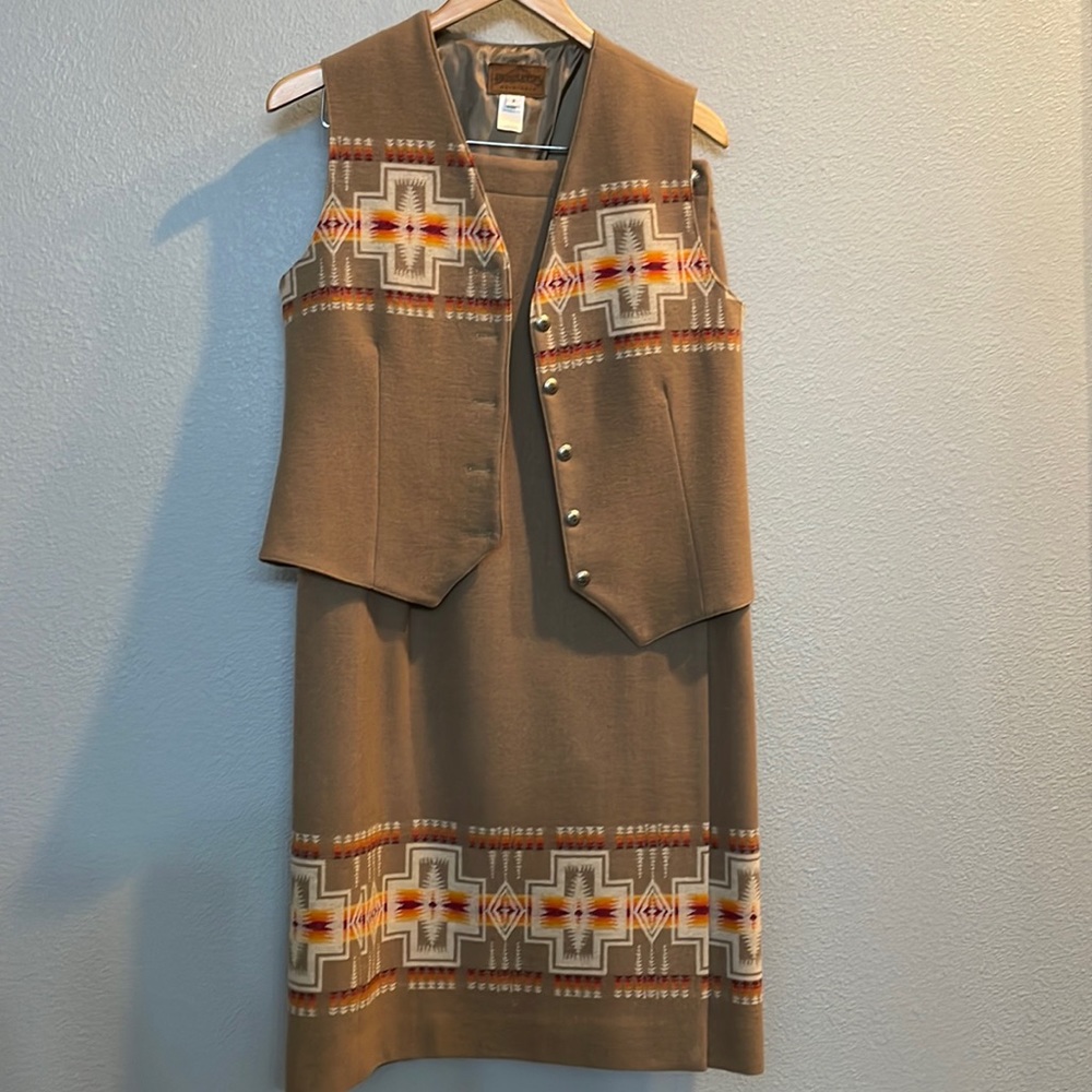 Pendleton vest and matching skirt in tan with western motif -100% wool.